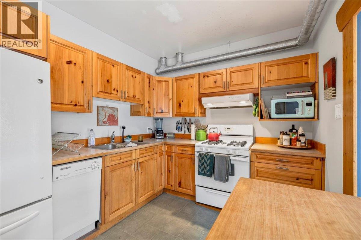 1112 2ND Avenue - 17