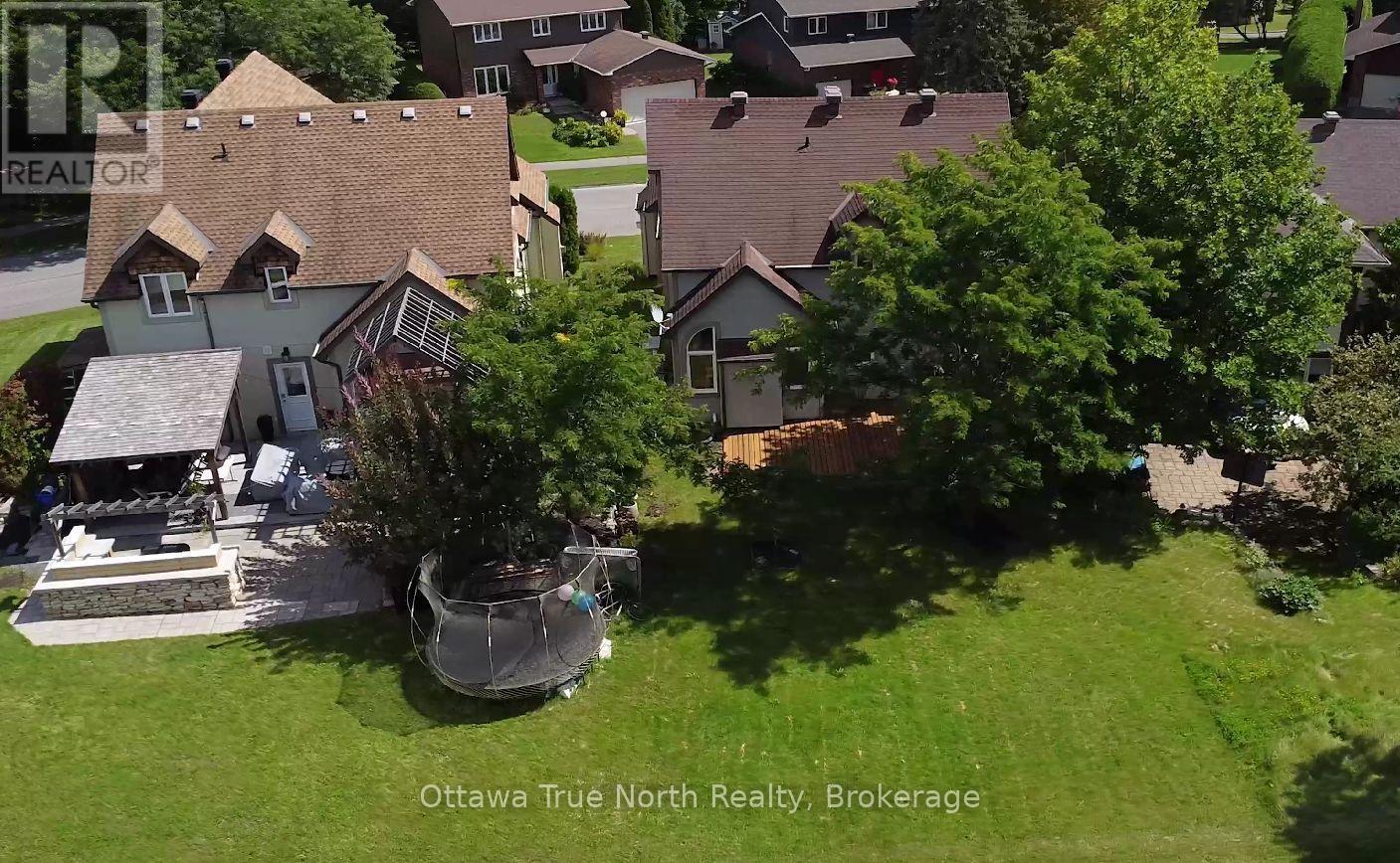 83 LEACOCK DRIVE - 48