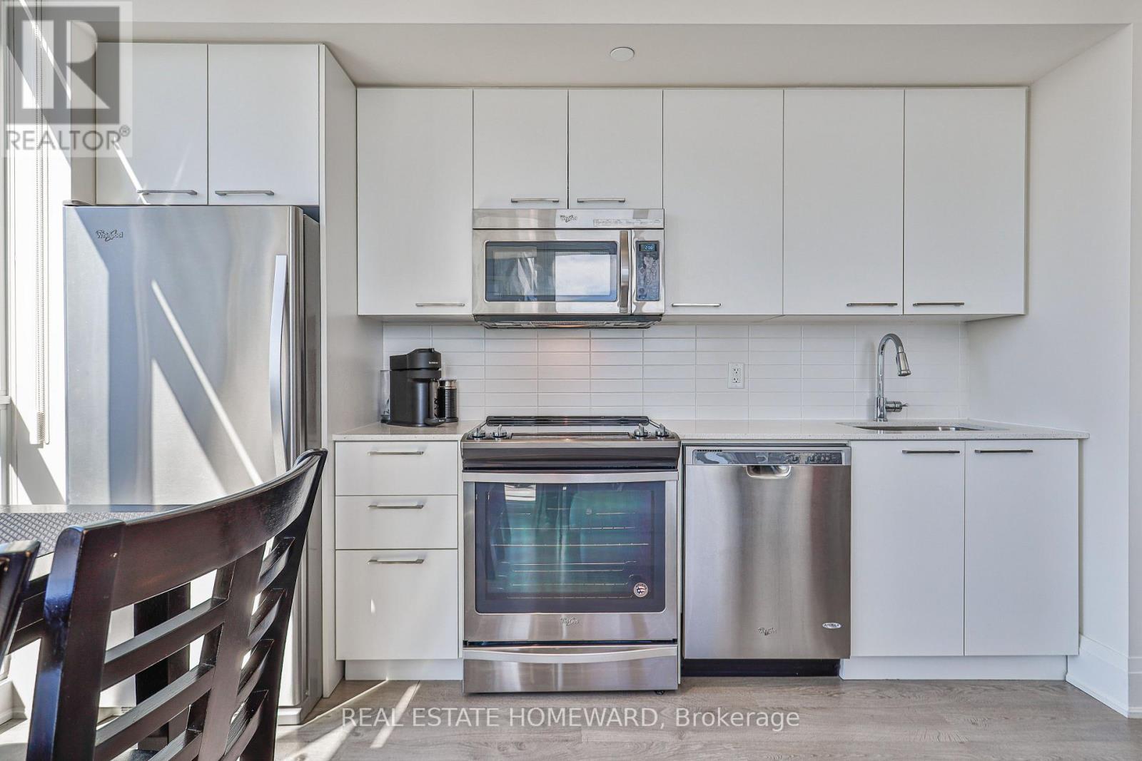 #3102 30 ROEHAMPTON AVENUE - 15