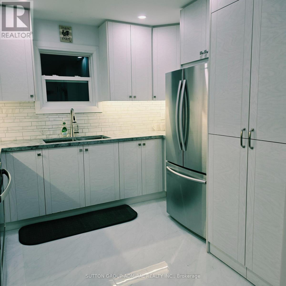 33 TRESHER COURT, Ajax (Central West) — photo 4