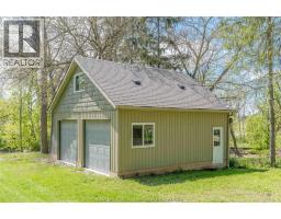 2pc Bathroom - 22788 Creek Road, Chatham, ON N7M0L4 Photo 8