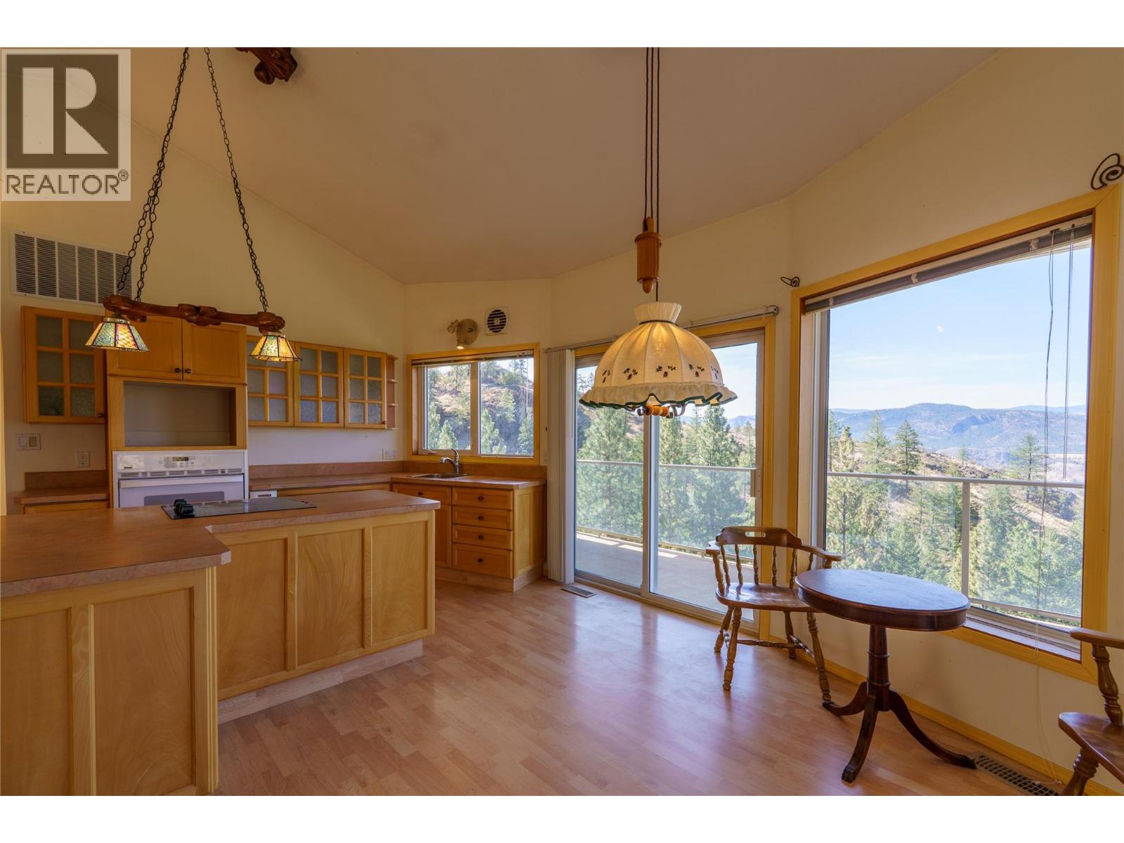 437 Matheson Road - Image 11