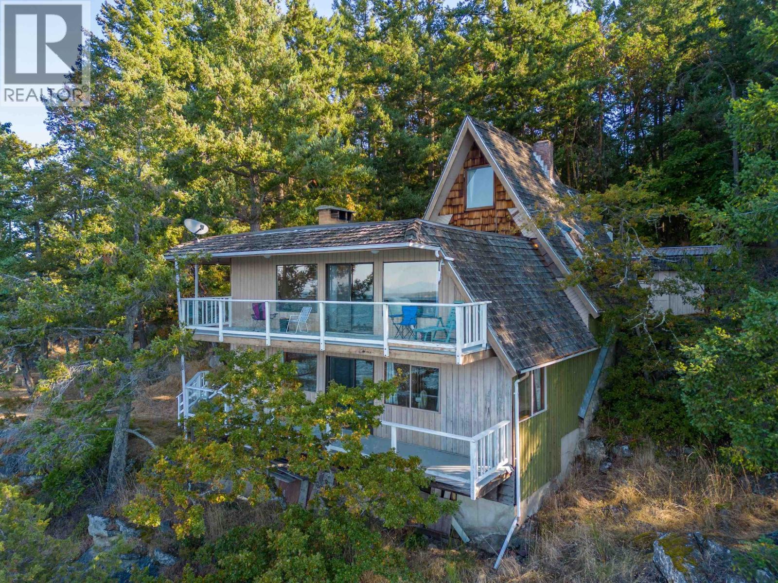 315 DEACON LANE, Galiano Island