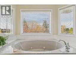 Bedroom - 912 Woodbine Boulevard Sw, Calgary, AB T2W5Y7 Photo 19