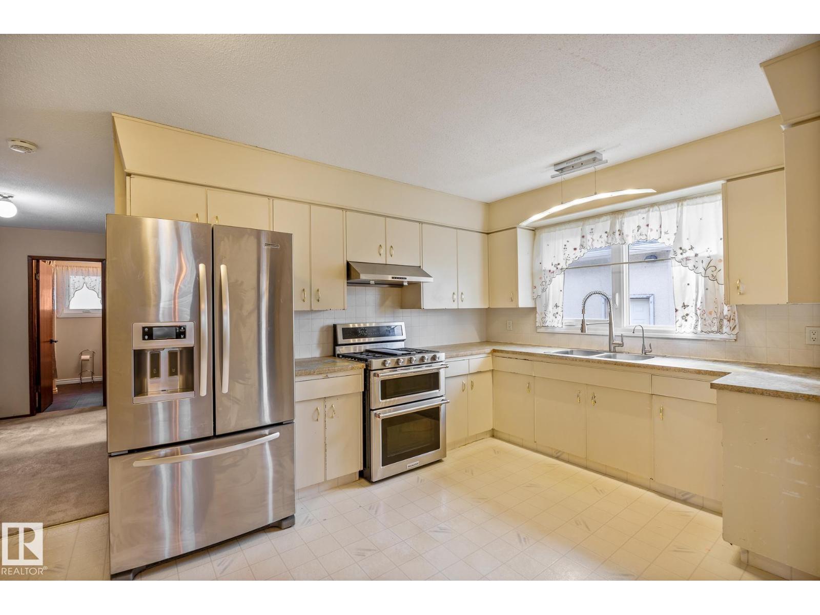 52 BELLEVILLE AV NW - 14