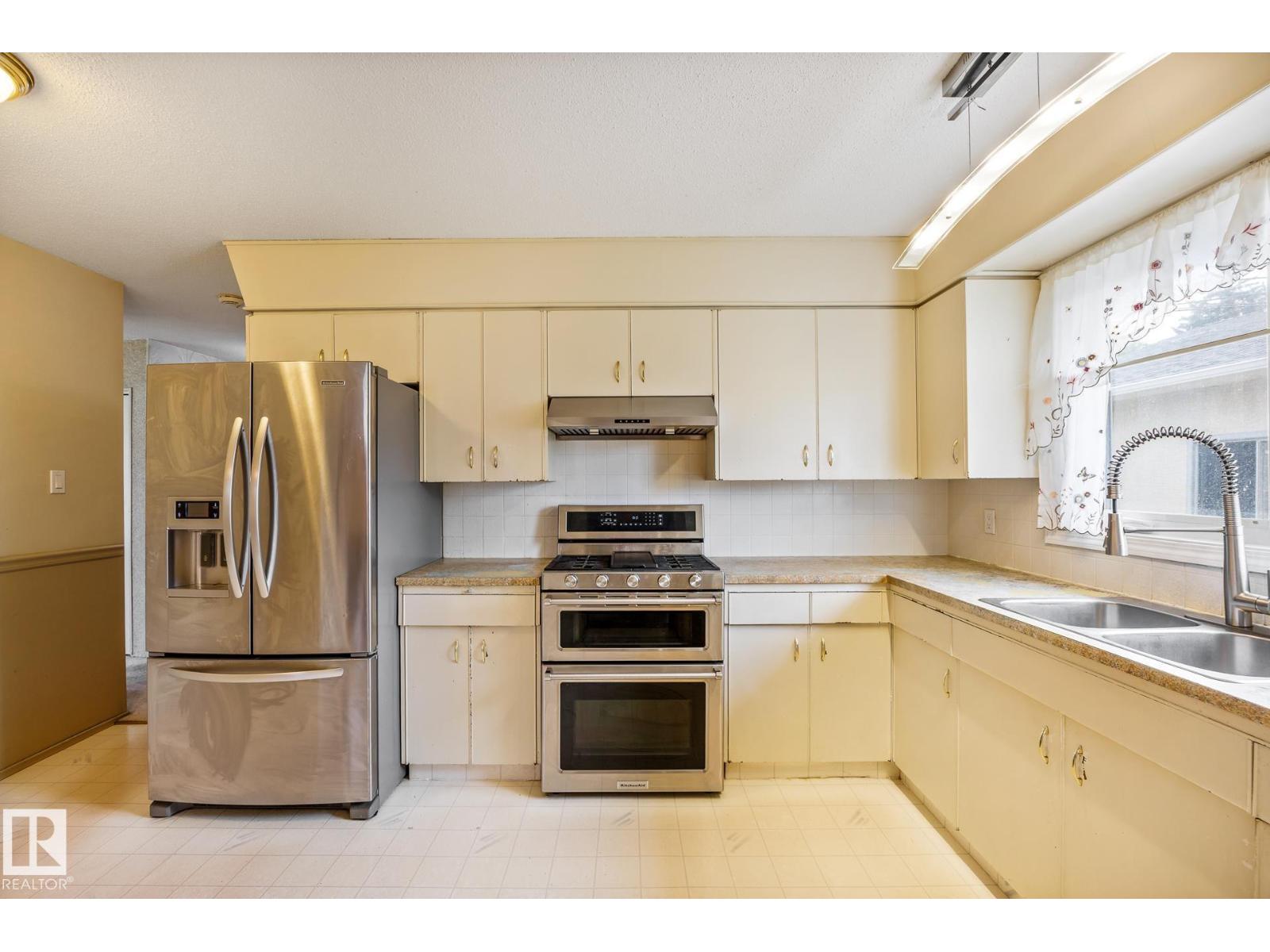 52 BELLEVILLE AV NW - Image 20