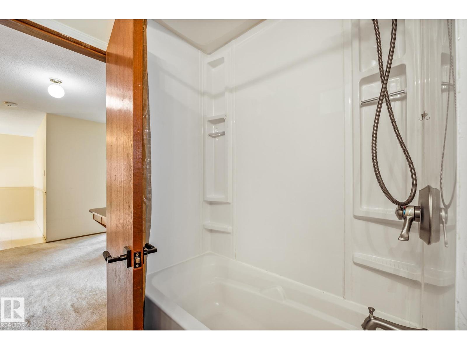 52 BELLEVILLE AV NW - Image 31