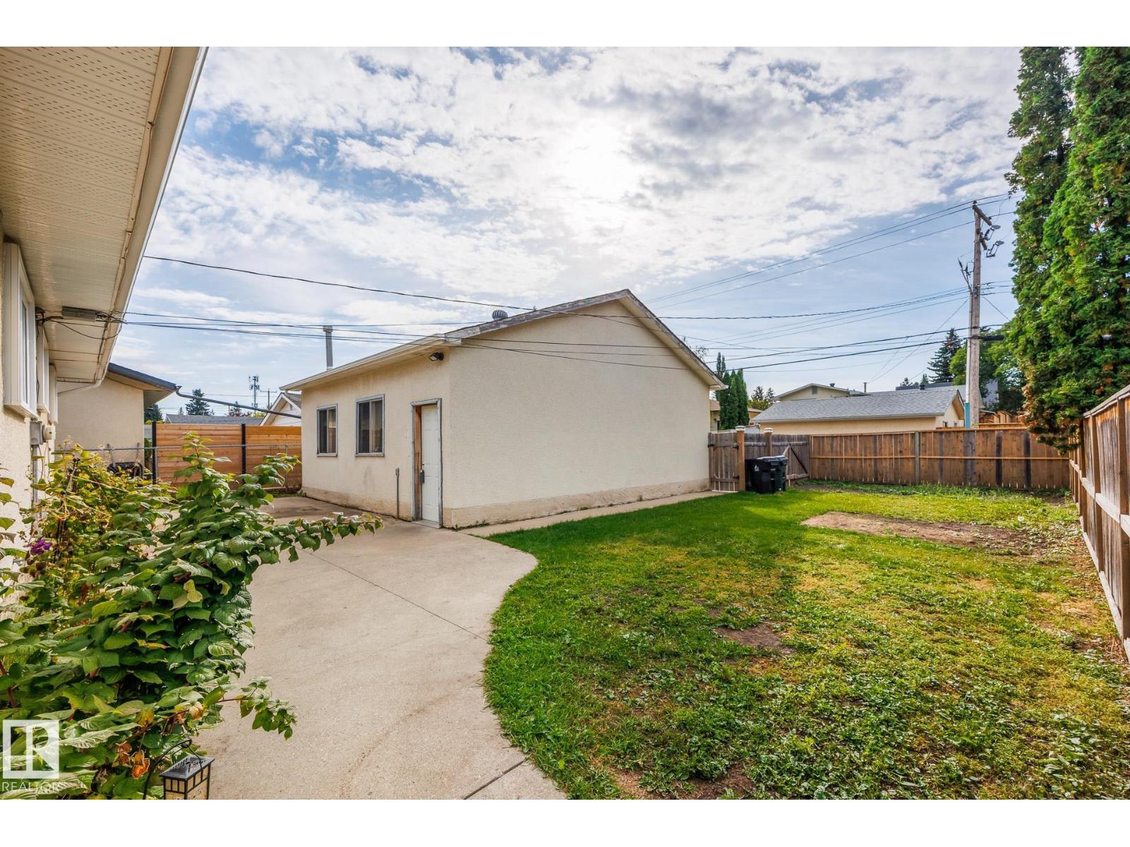 52 BELLEVILLE AV NW - 46