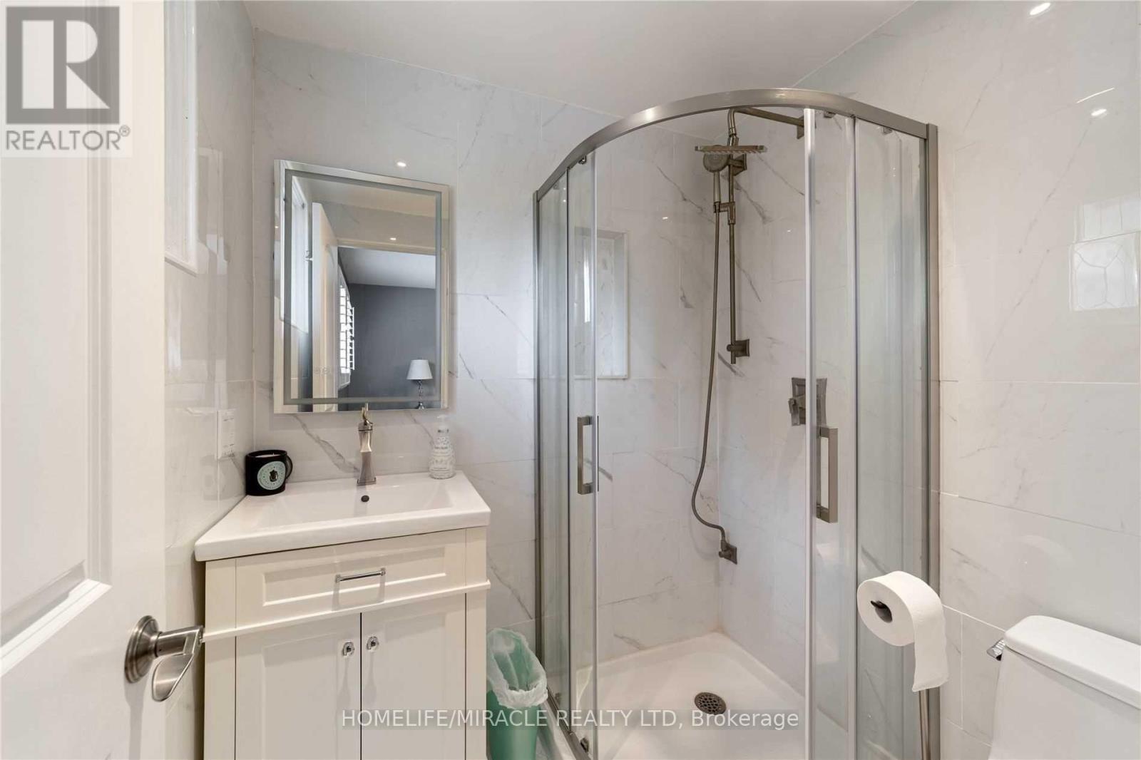 19 Bruntsfield Street, Clarington, ON photo 17