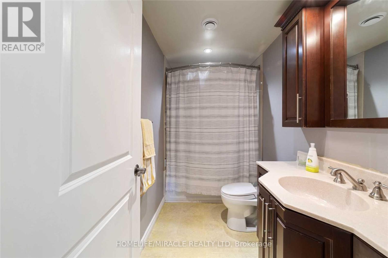 19 Bruntsfield Street, Clarington, ON photo 18