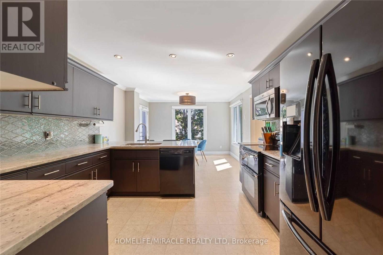 19 BRUNTSFIELD STREET, Clarington (Courtice) — photo 7