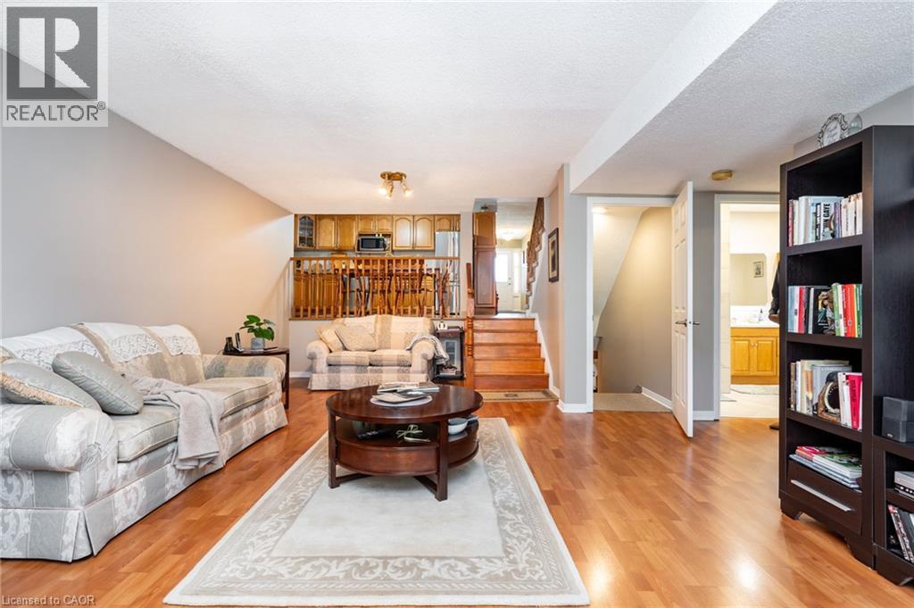 437 EAGLEWOOD Drive, Hamilton — photo 12