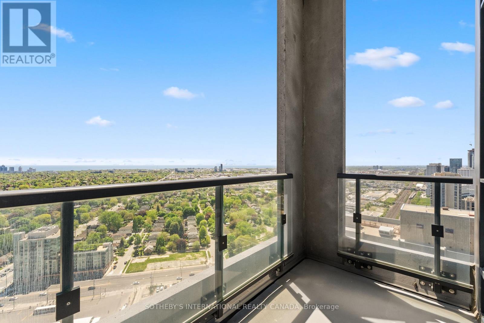 #PH 22 9 MABELLE AVENUE - 10