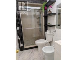 B - 204 Court Street, Oshawa, ON L1H4W7 Photo 7