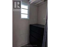 B - 204 Court Street, Oshawa, ON L1H4W7 Photo 6