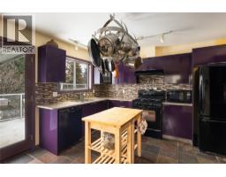 Foyer - 3439 Mciver Road, West Kelowna, BC V4T1H7 Photo 8