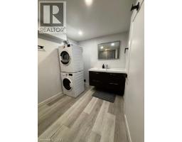 129 Parkdale Avenue S Unit# B, Hamilton, ON L8K6K4 Photo 8