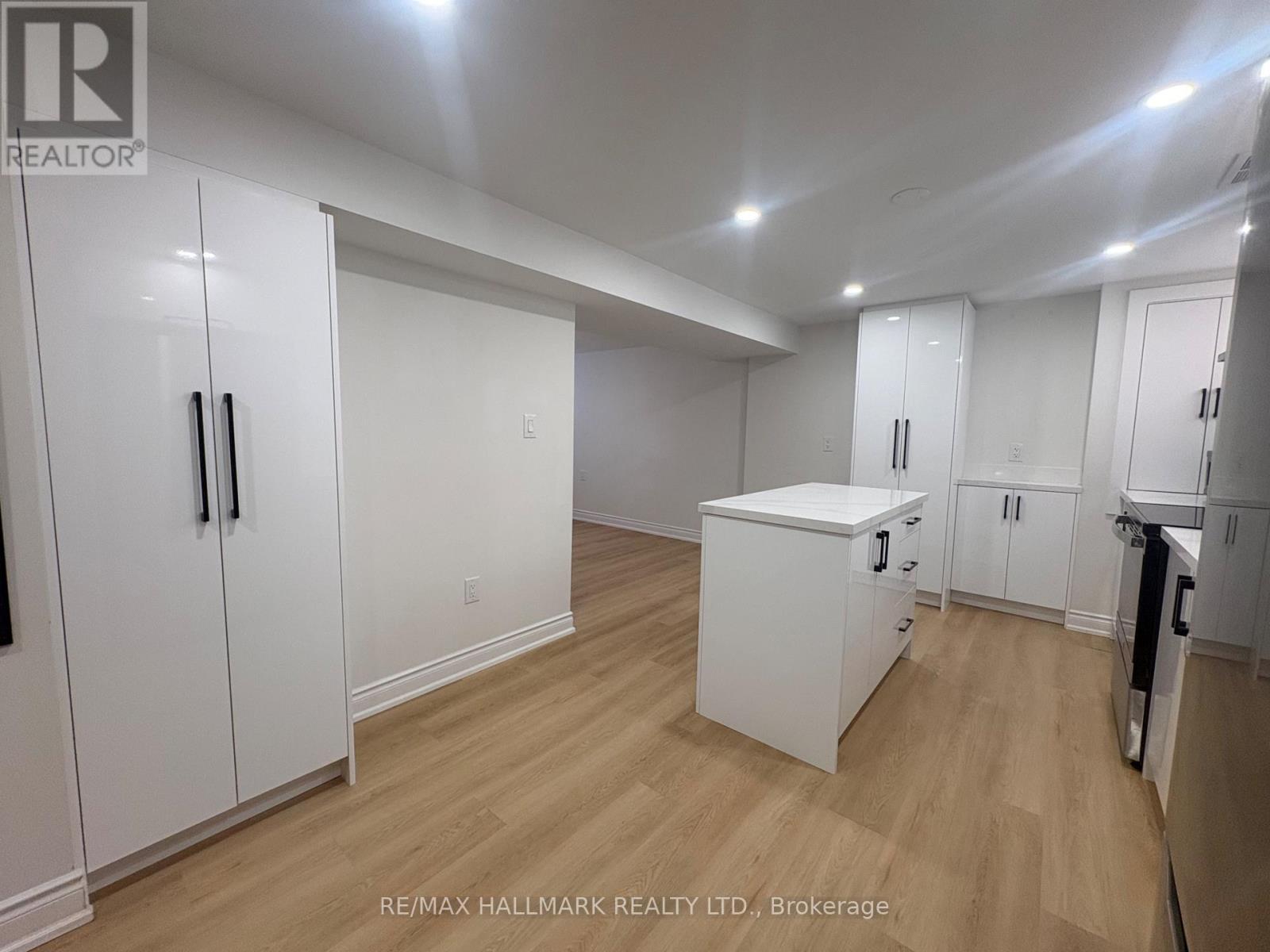 LOWER - 67 SASKATOON DRIVE, Toronto (Kingsview Village-The Westway) — photo 10