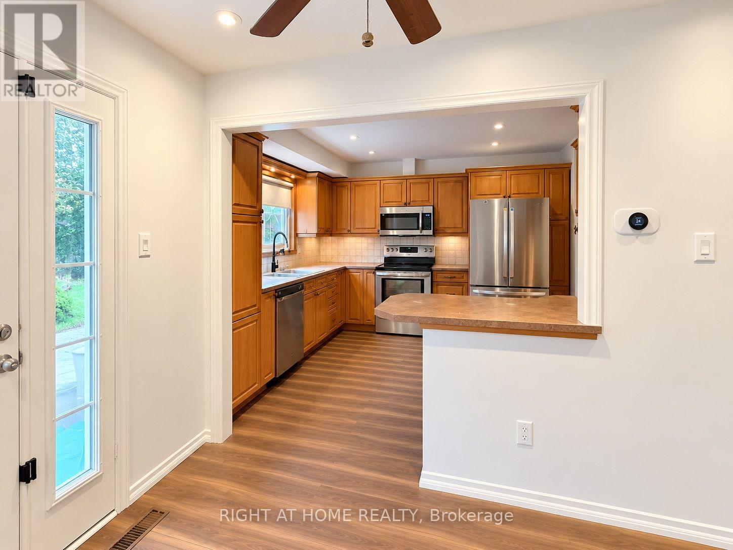 UPPER - 2201 BRIDGE ROAD, Oakville (WO West) — photo 4