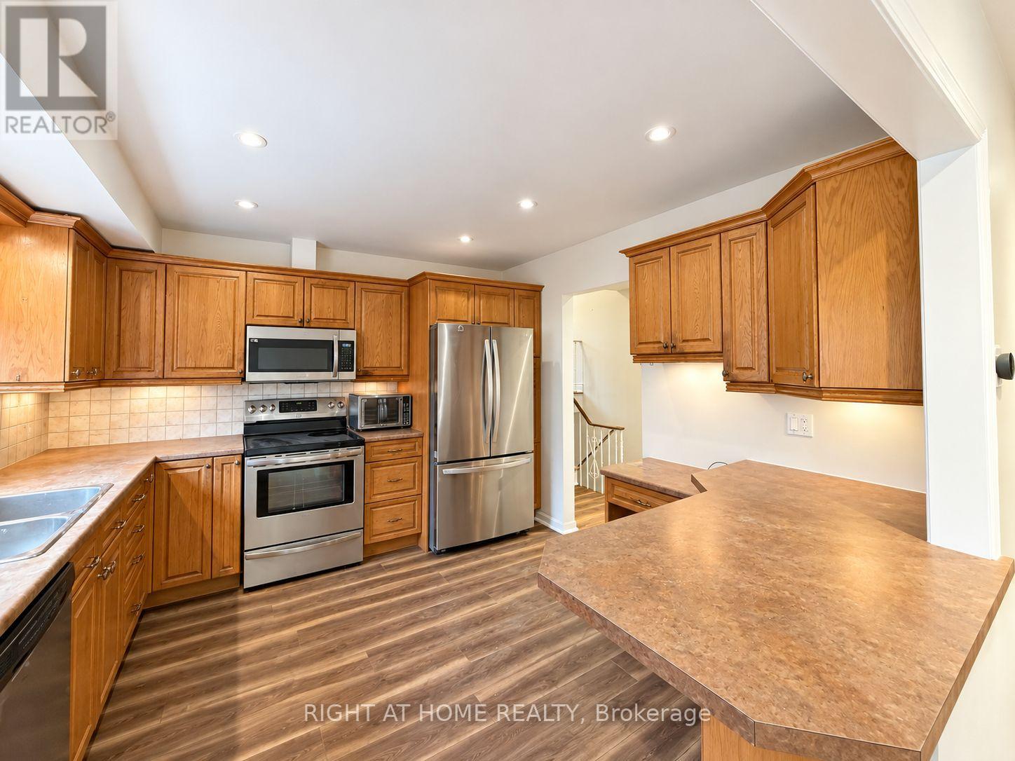 UPPER - 2201 BRIDGE ROAD, Oakville (WO West) — photo 5