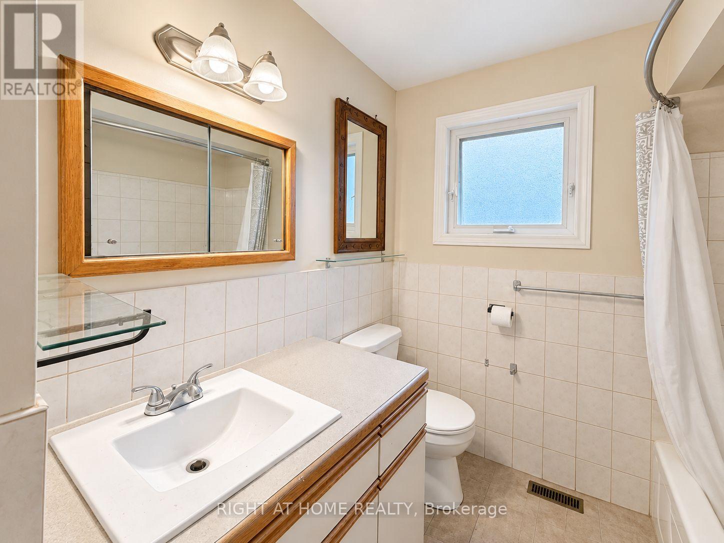 UPPER - 2201 BRIDGE ROAD, Oakville (WO West) — photo 9