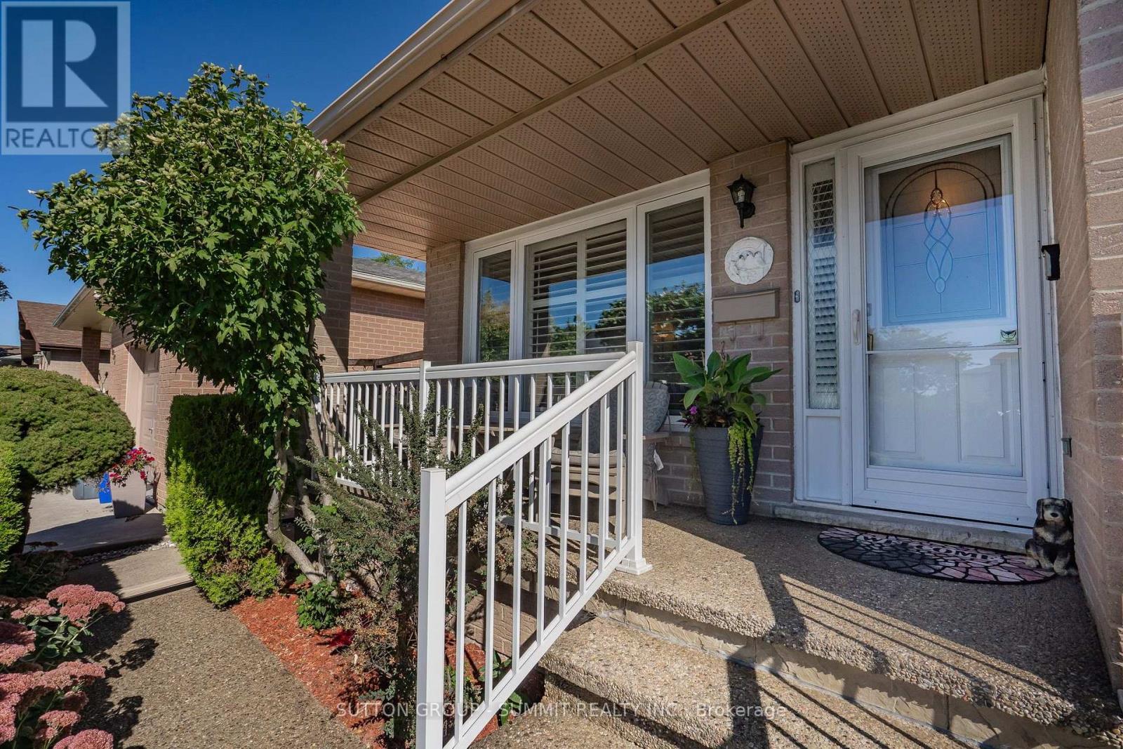 437 EAGLEWOOD DRIVE, Hamilton (Eleanor) — photo 2