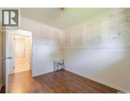 1048 11th Avenue Nw, Moose Jaw, SK S6H4L5 Photo 21