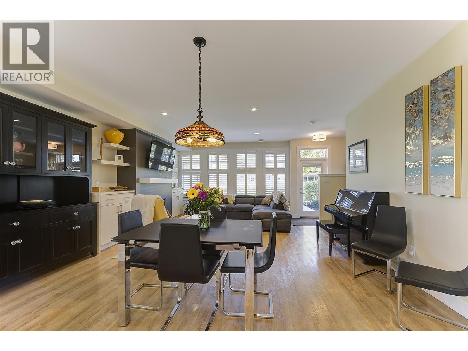 #25 1102 Cameron Avenue - 18