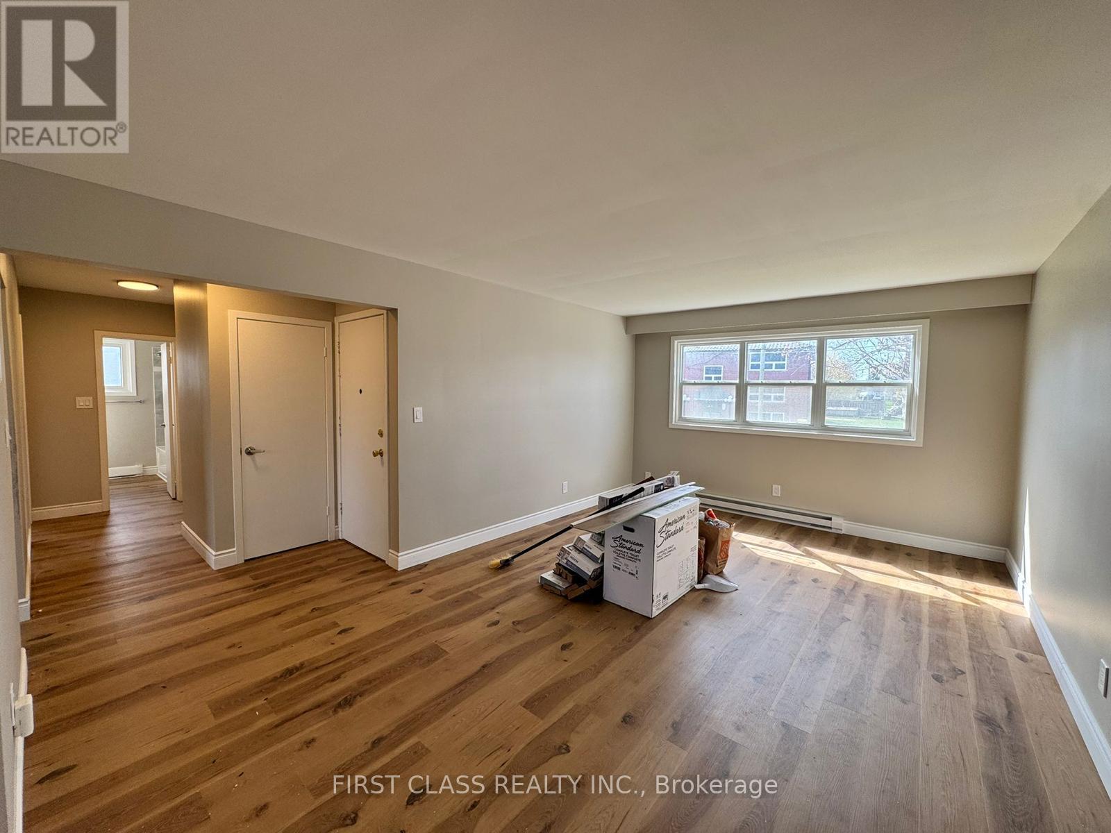 2 - 596 DIGBY AVENUE, Oshawa (Eastdale) — photo 2