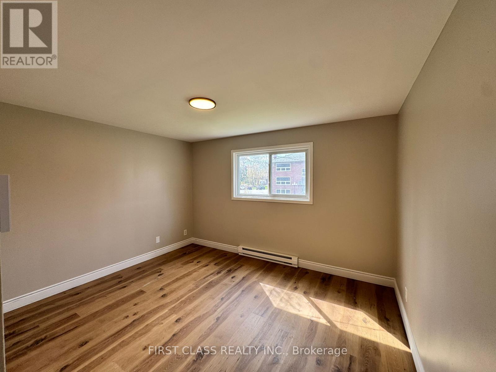 2 - 596 DIGBY AVENUE, Oshawa (Eastdale) — photo 8
