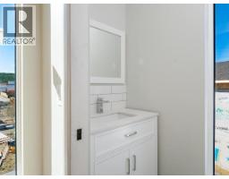 Bedroom - 2-244 Witch Hazel Drive, Whitehorse, YT Y1A0T6 Photo 12
