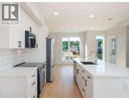 4pc Bathroom - 2-244 Witch Hazel Drive, Whitehorse, YT Y1A0T6 Photo 7