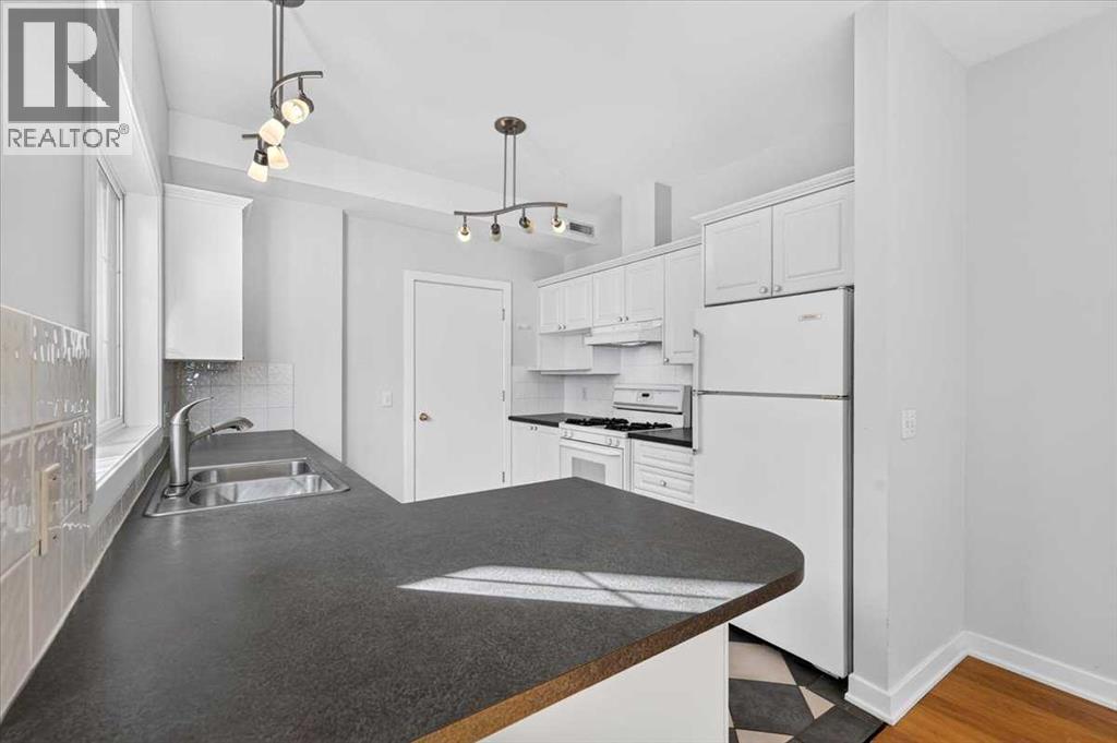 3221 2 Street NW - 16