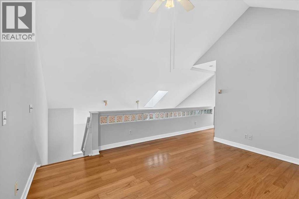 3221 2 Street NW - photo 37