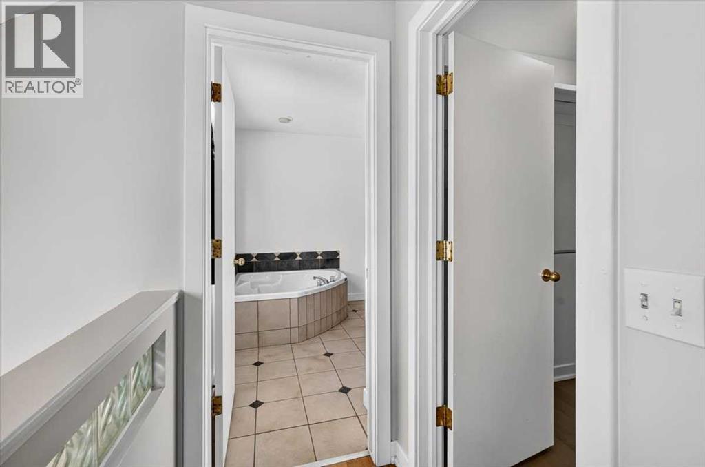 3221 2 Street NW - photo 40