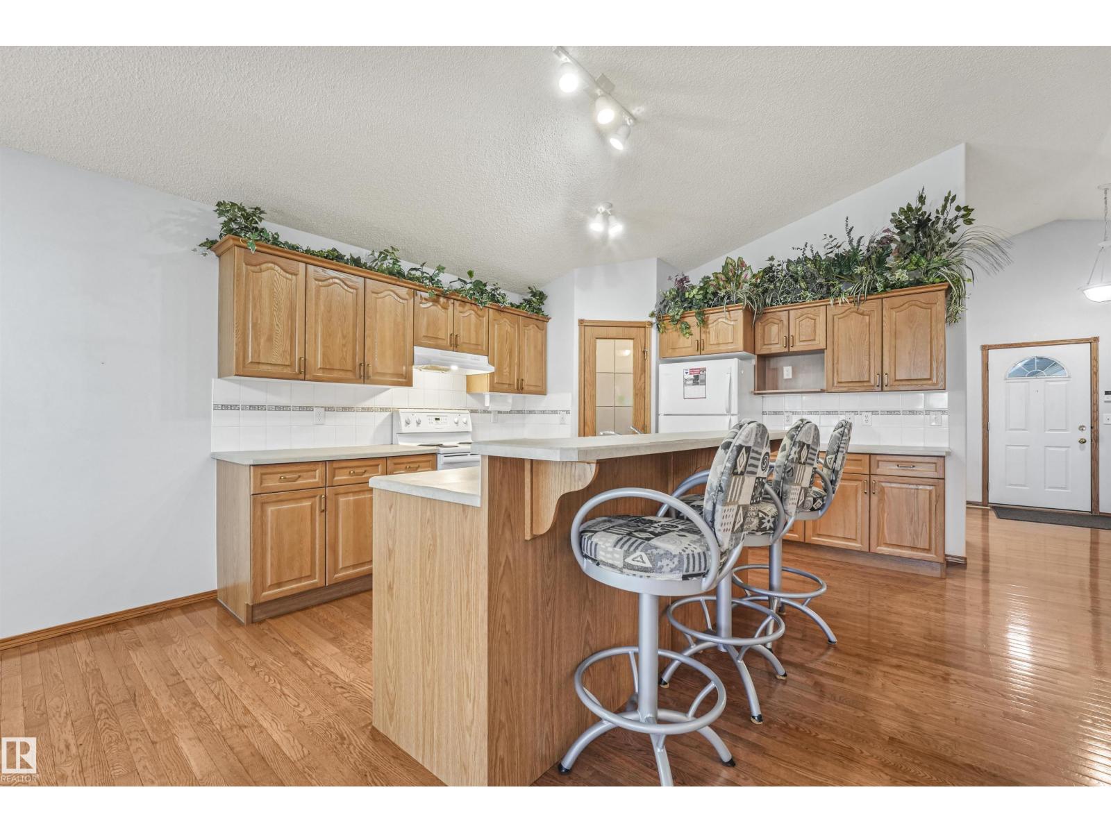 16206 84 ST NW - 15