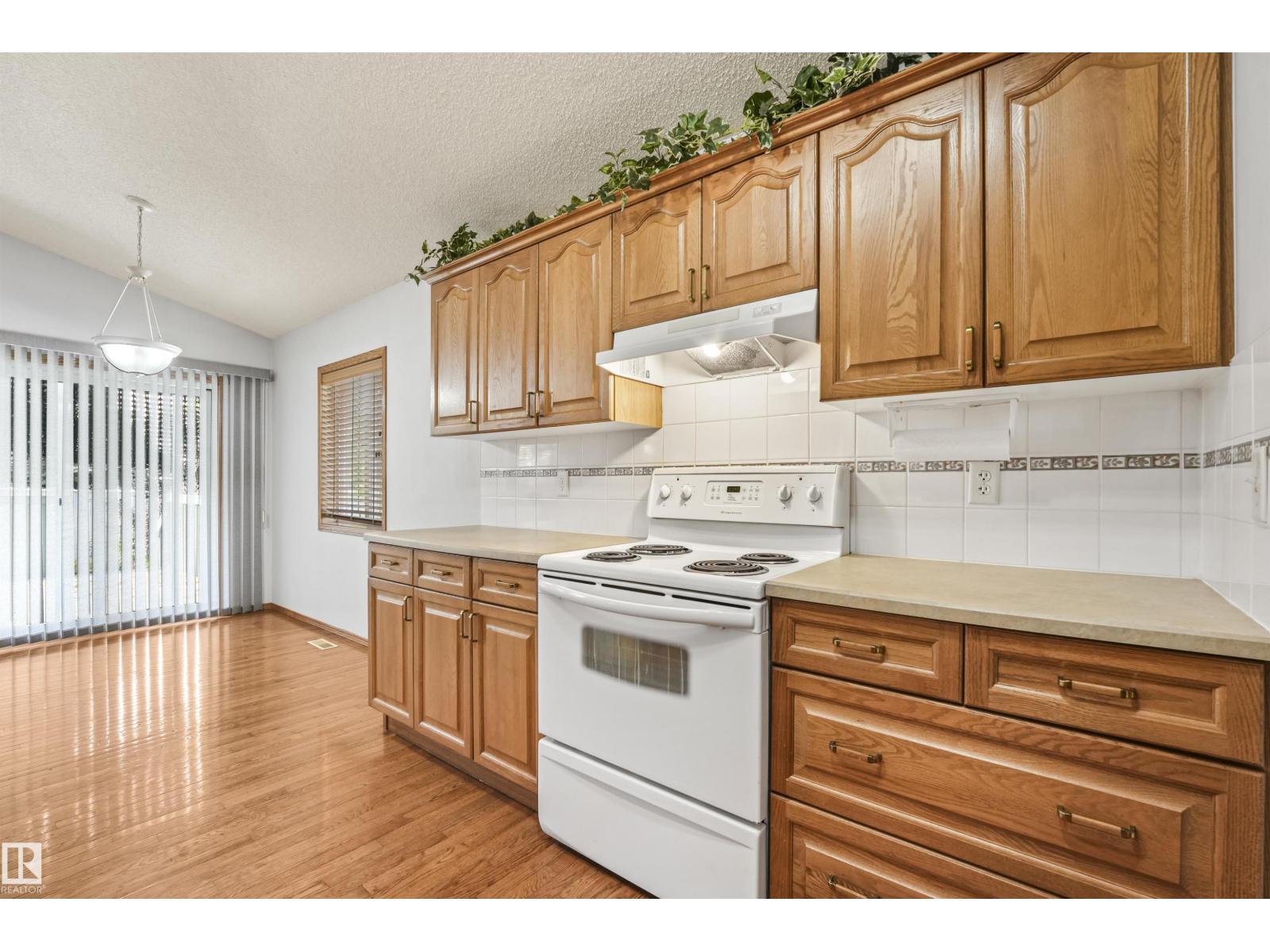 16206 84 ST NW - 17
