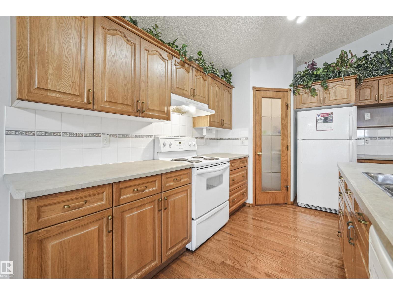 16206 84 ST NW - 16