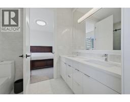 102 Malibou Road, Calgary, AB T2V2A4 Photo 31