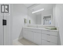 102 Malibou Road, Calgary, AB T2V2A4 Photo 42