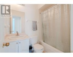 24 Carnahan Terrace, Toronto, ON M4E0B2 Photo 13