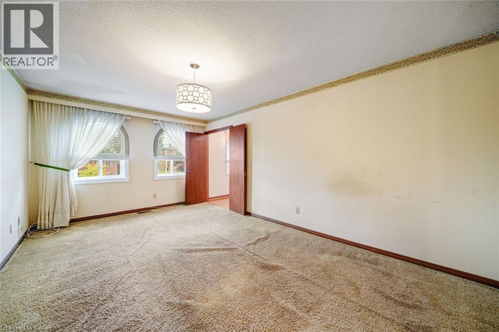 312 HUNTINGWOOD Drive - Image 33