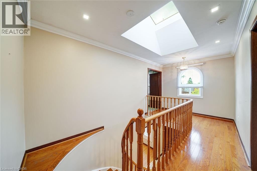312 HUNTINGWOOD Drive - Image 30