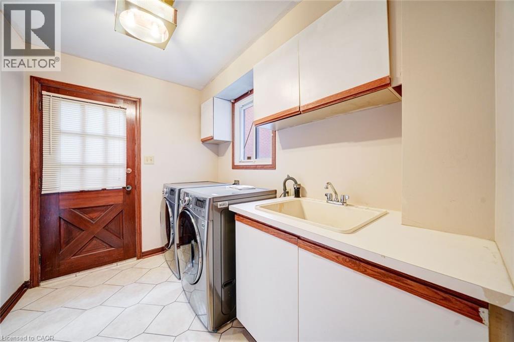 312 HUNTINGWOOD Drive - Image 29