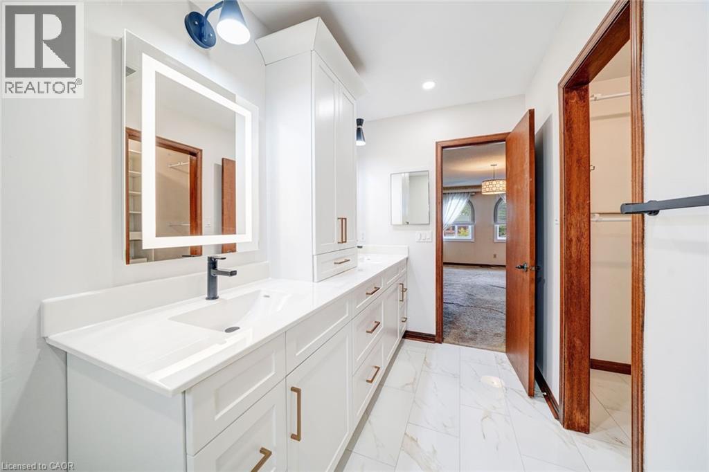 312 HUNTINGWOOD Drive - Image 36