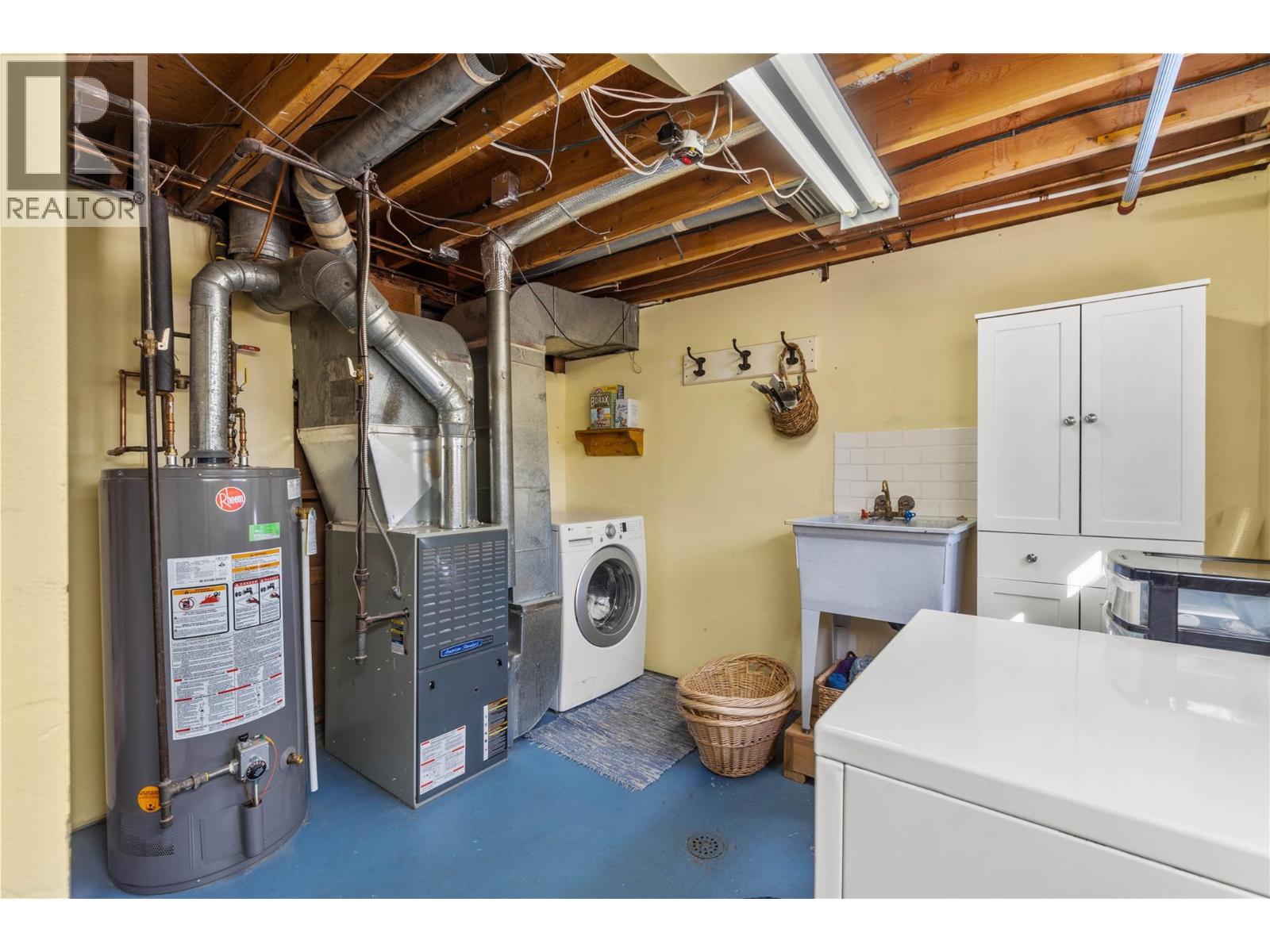 2026 CASTILLOU Crescent - Image 33