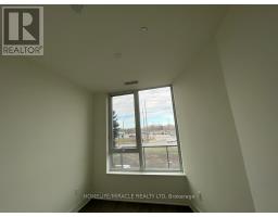 114 - 185 Deerfield Road, Newmarket, ON L3Y0G7 Photo 11