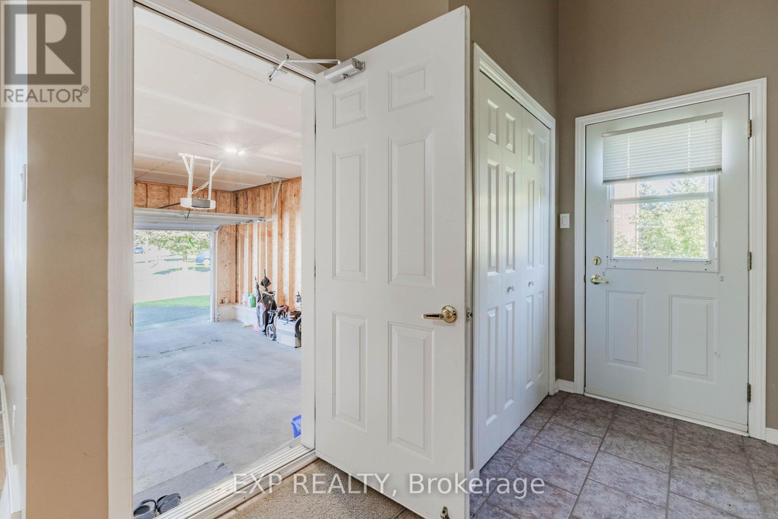 160 HERITAGE PLACE - 17