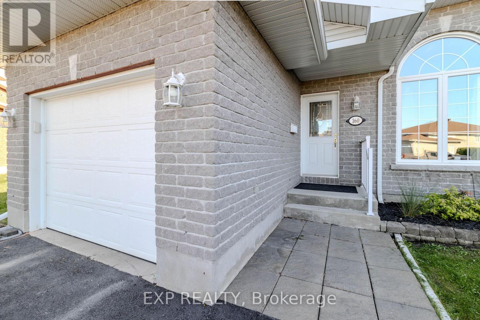 160 HERITAGE PLACE - 2