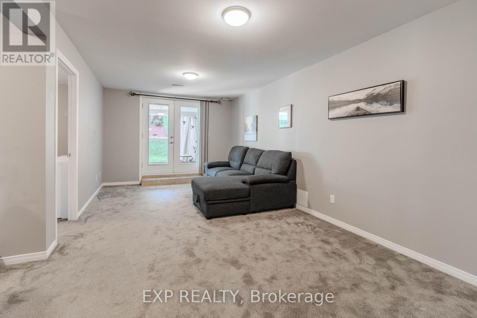 160 HERITAGE PLACE - 25